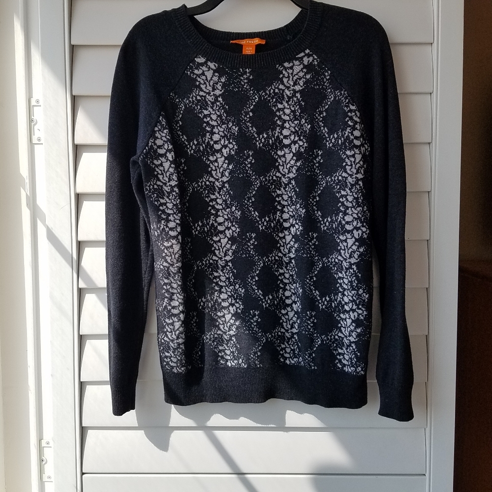 Joe Fresh Long Sleeve Crewneck Sweater Size M